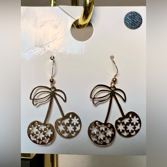 NWT Forever 21 Gold Cherry Dangling Earrings - Picture 3 of 4